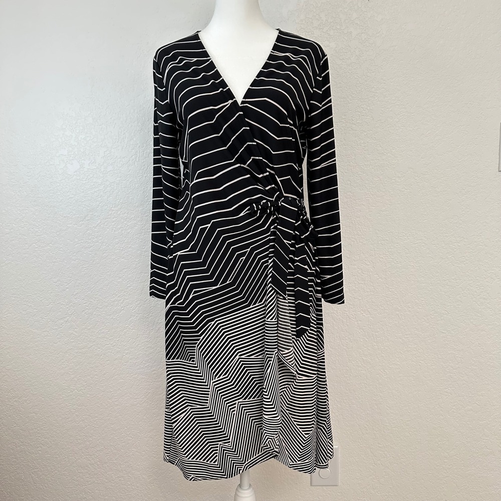 BCBGMAXAZRIA‎ Wrap Dress Long Sleeve Women M Black White Artsy Indie Whimsigoth
